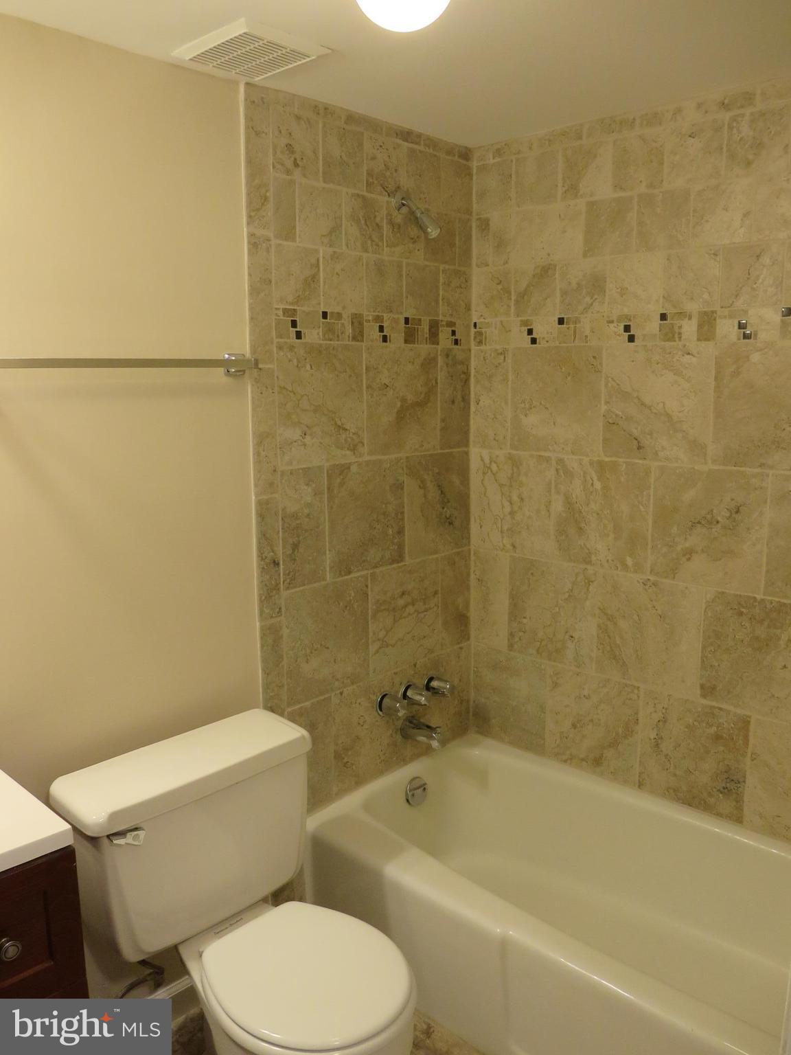 OLD TOWNE VILLAGE CONDOMINIUMS - Residential Lease