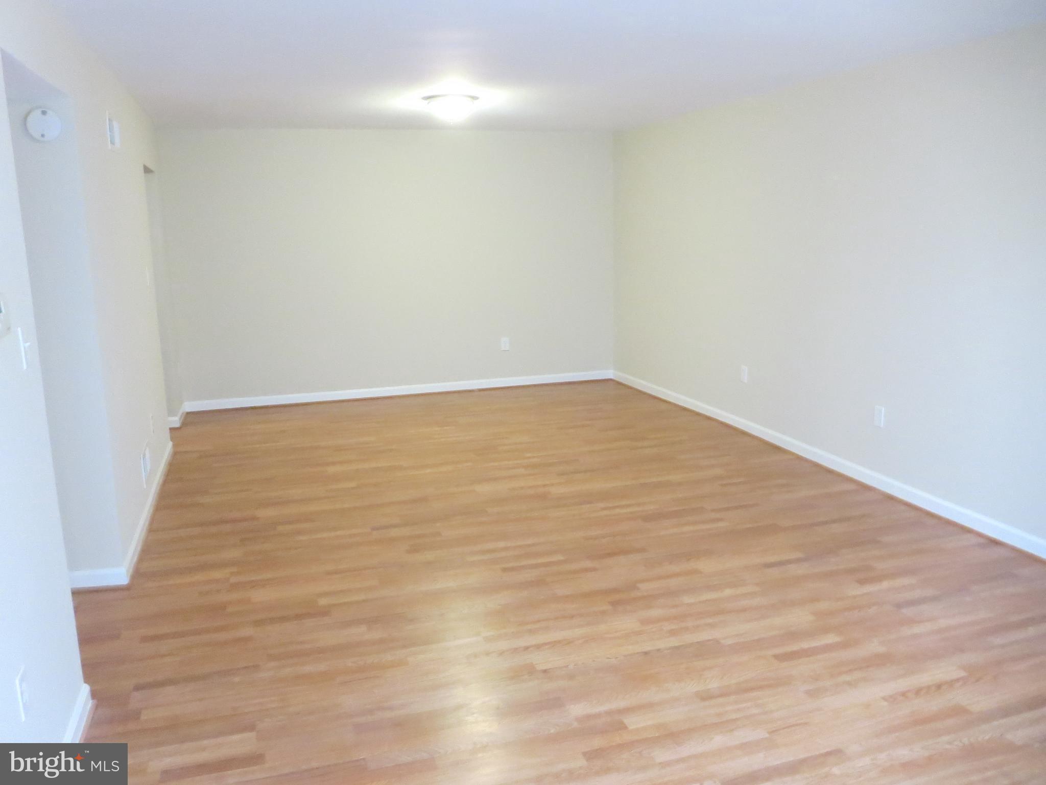 OLD TOWNE VILLAGE CONDOMINIUMS - Residential Lease