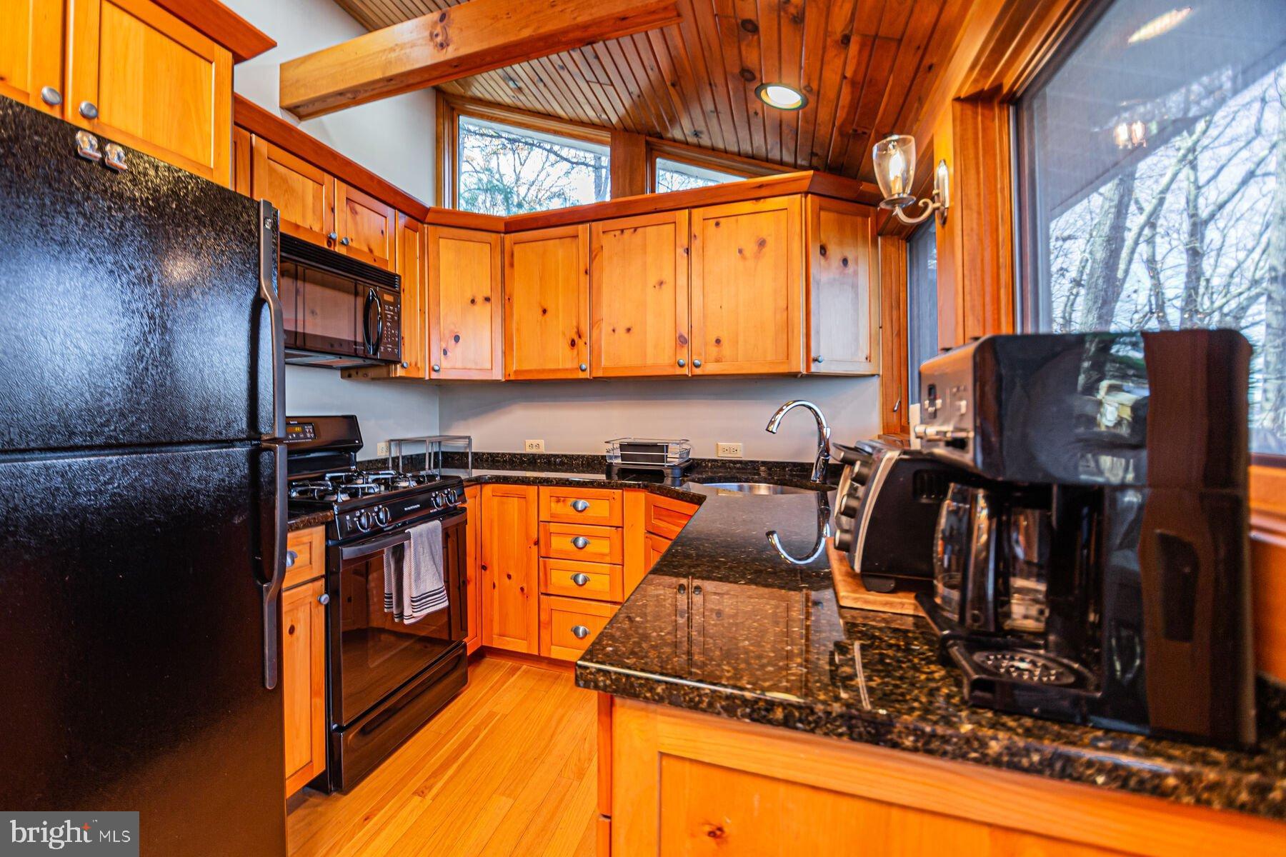 TURKEY NECK - Residential