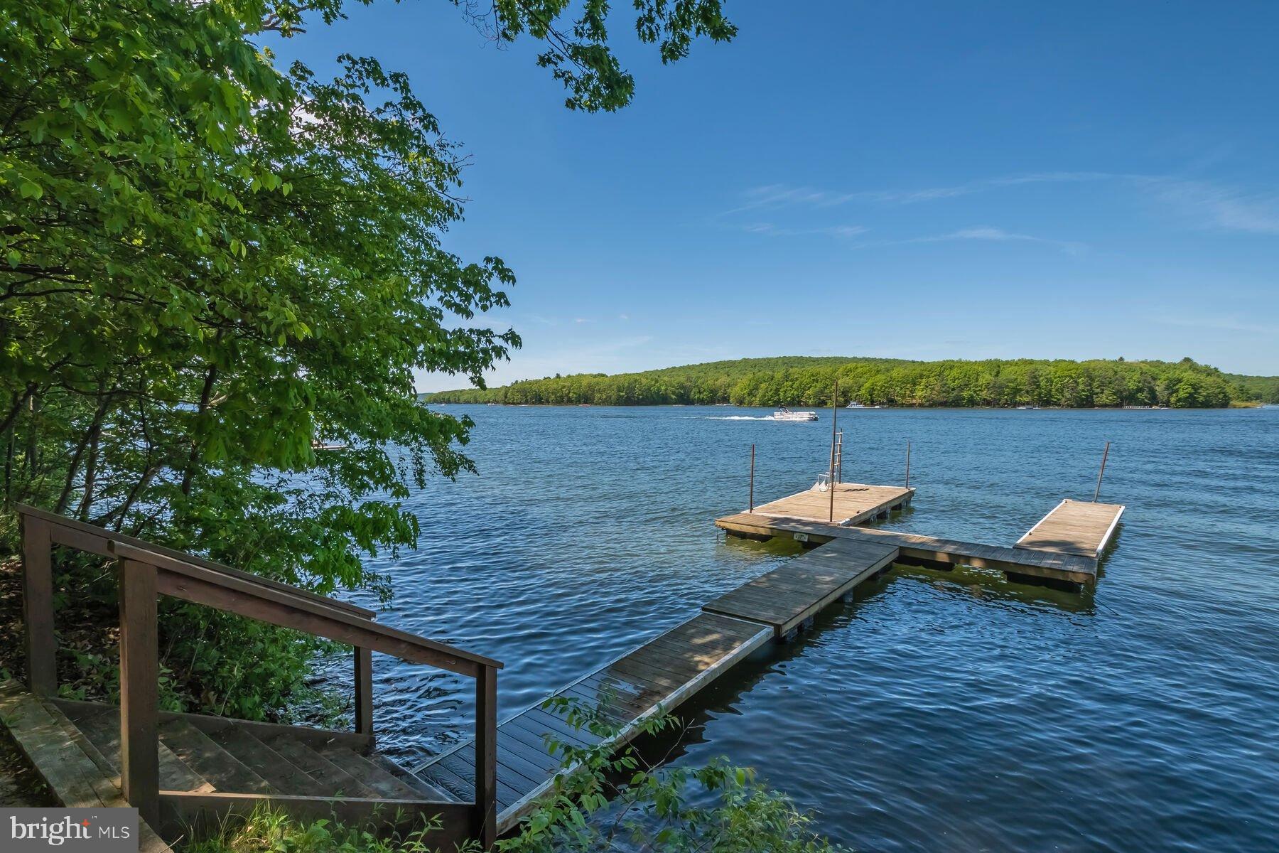 TURKEY NECK - Residential