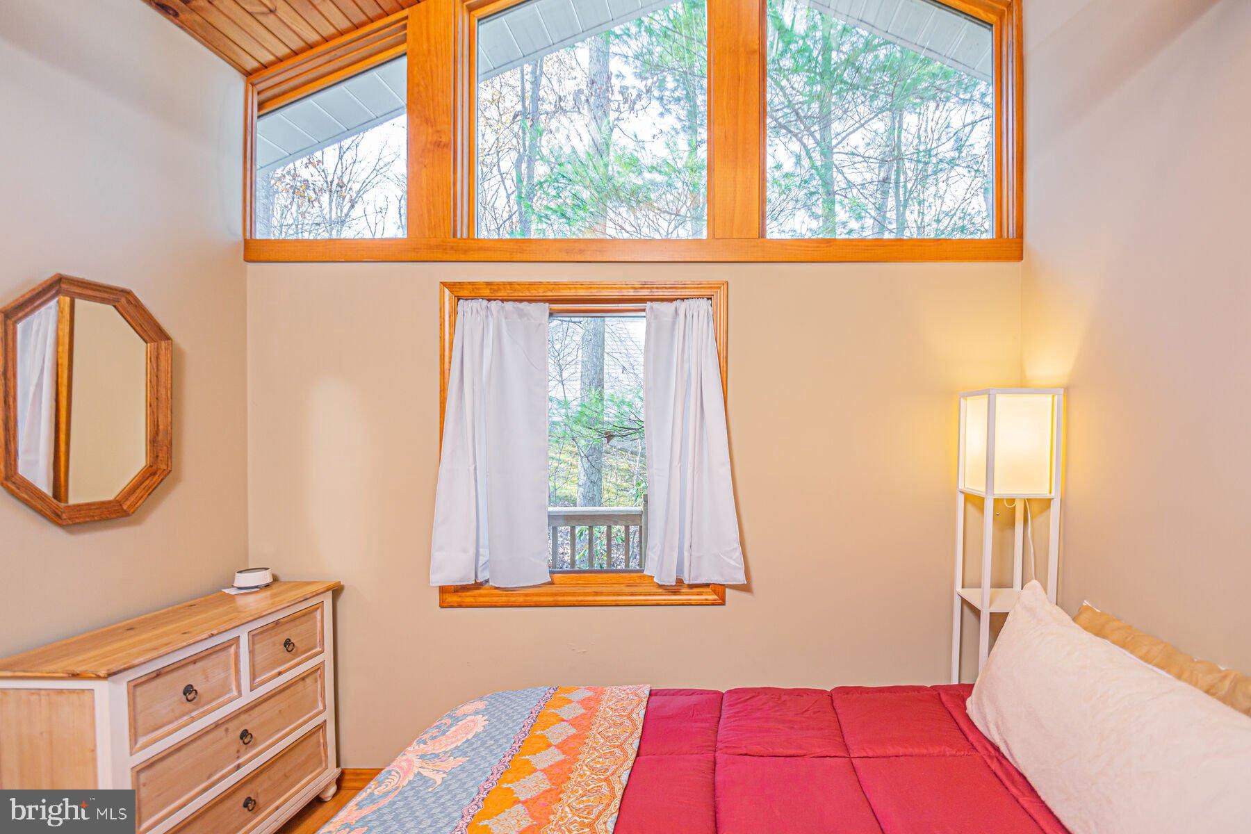 TURKEY NECK - Residential