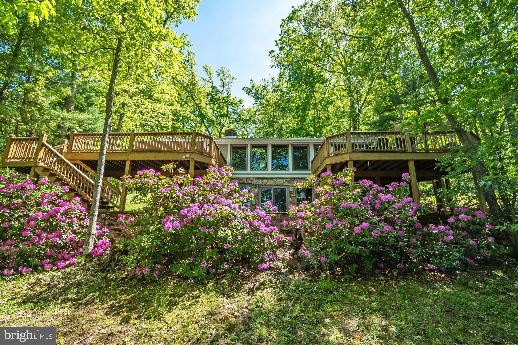 TURKEY NECK - Residential