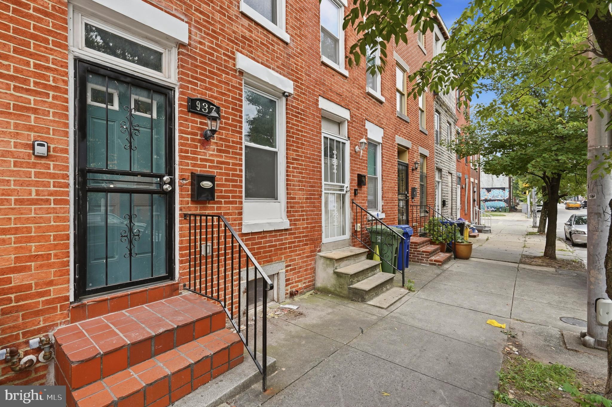 937 W LOMBARD STREET