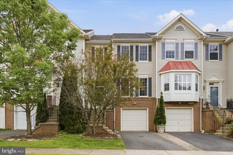 Photo of 13062 Quartz Lane, CLIFTON, VA 20124 (MLS # VAFX2310992)