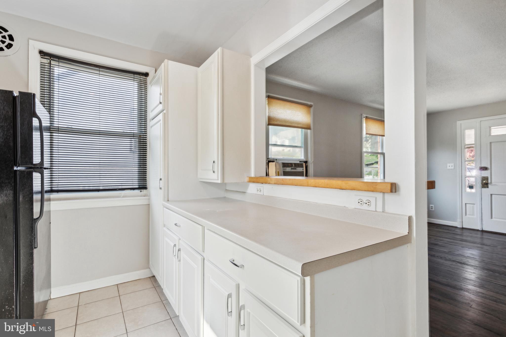 CASTLE MANOR - Residential