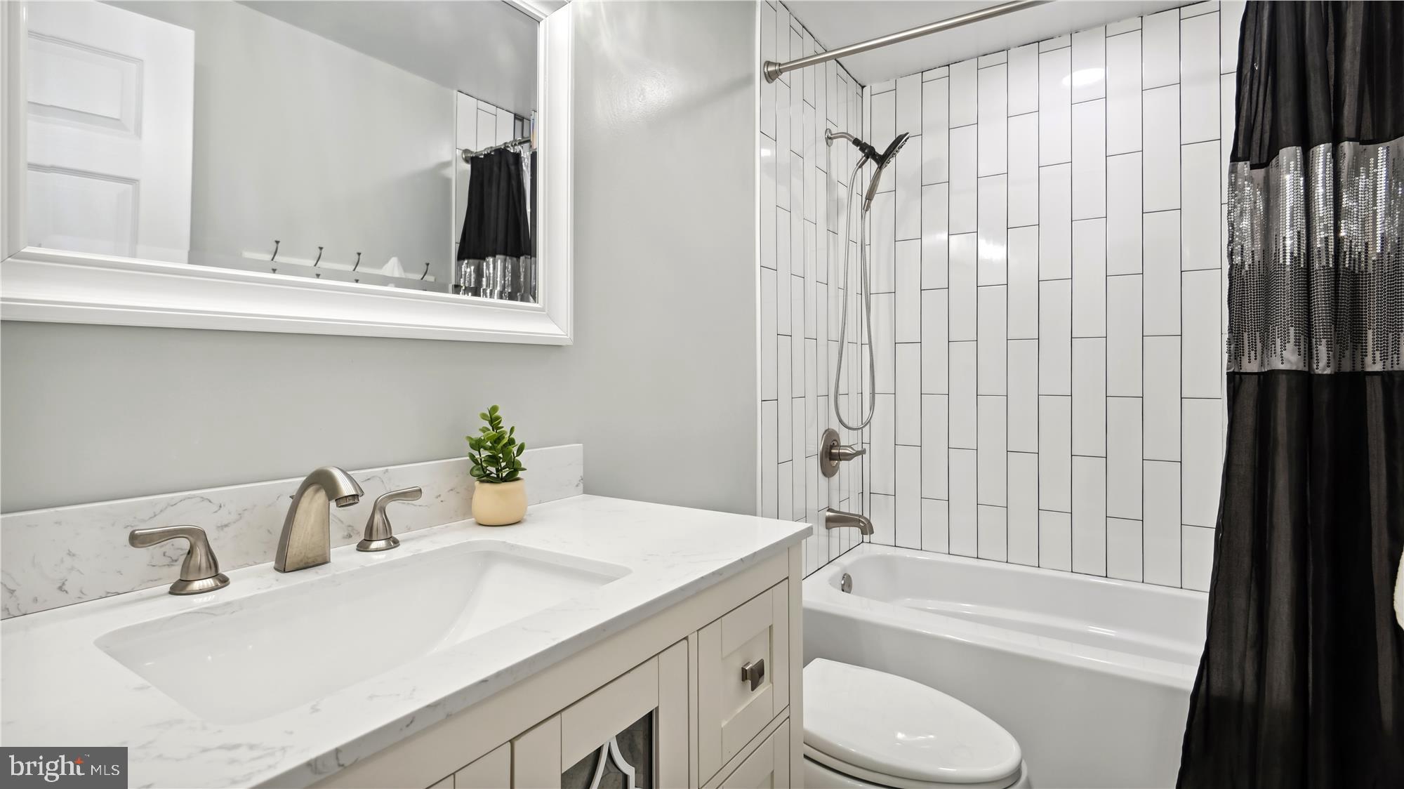 MONTCLAIR - Residential