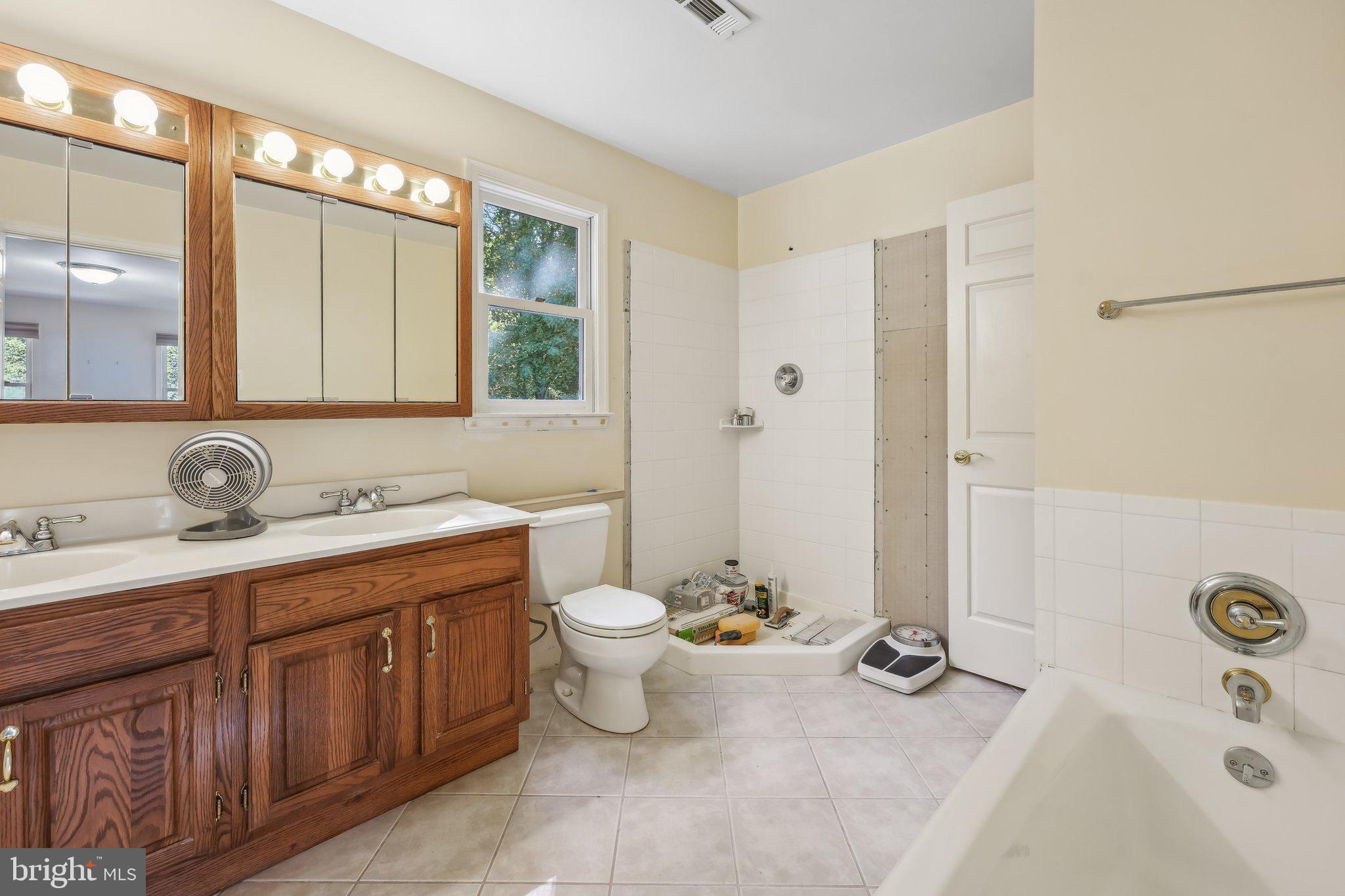 HOME ACRES - Residential