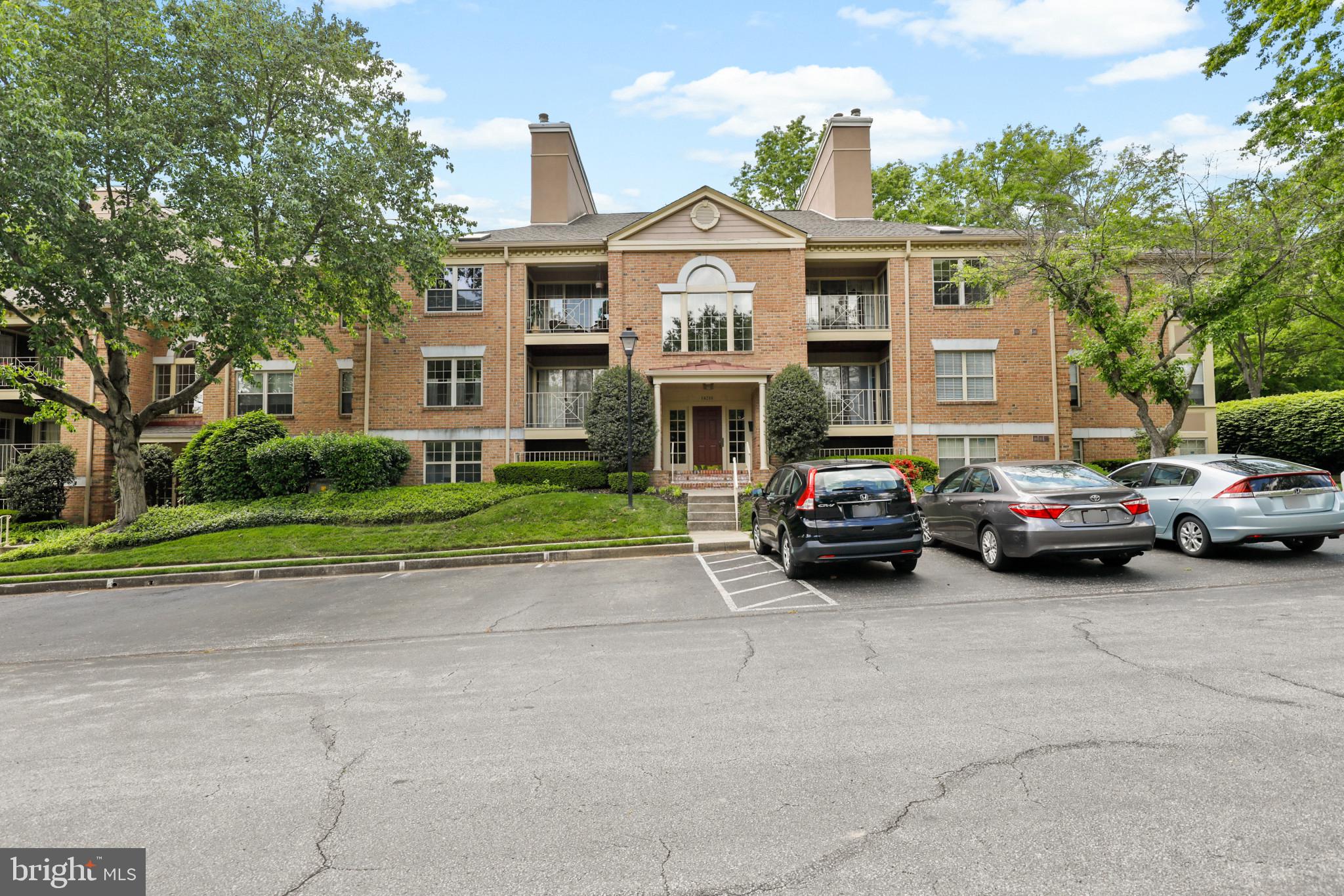 QUAIL CREEK CONDOS - Residential