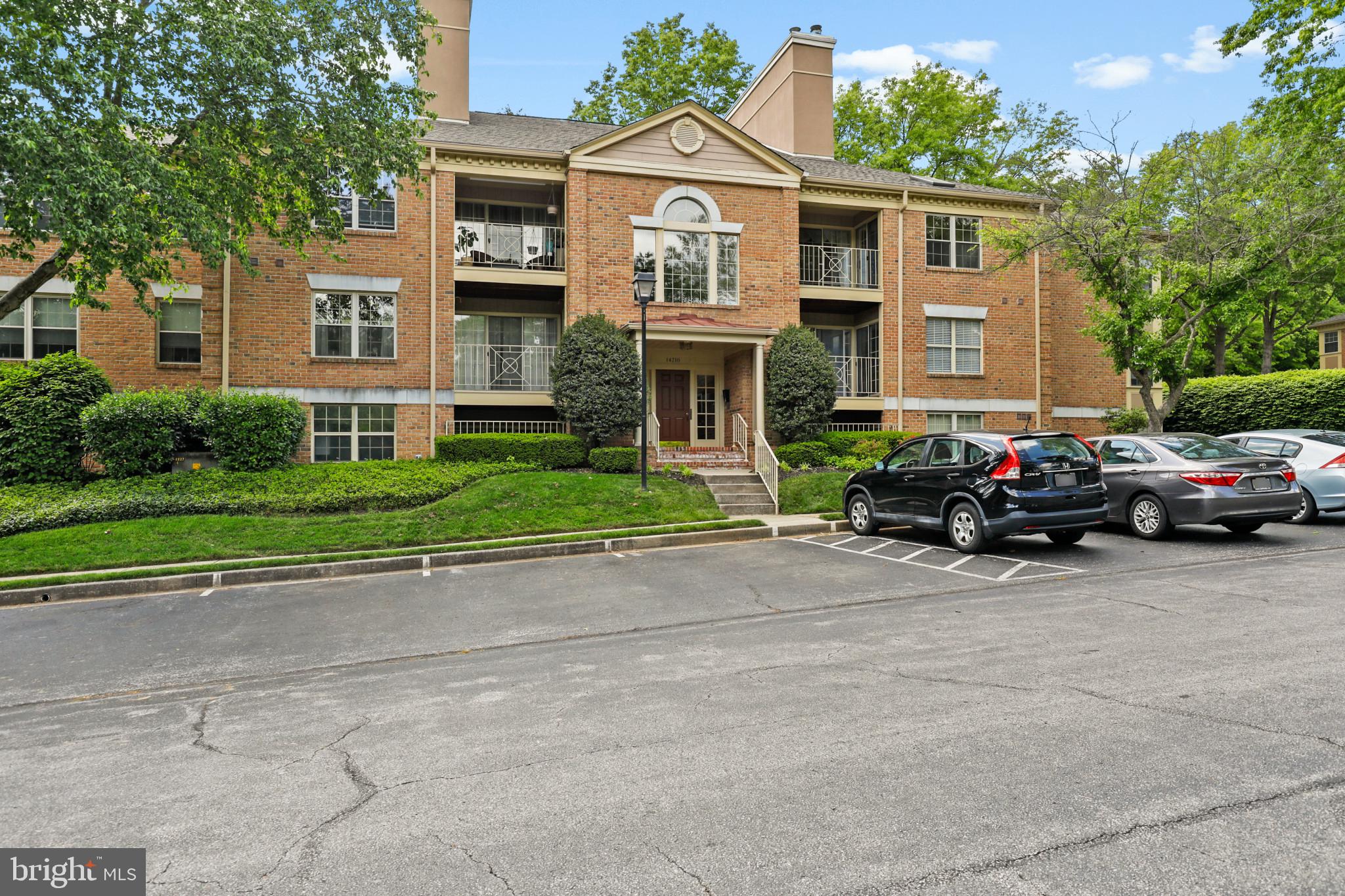 QUAIL CREEK CONDOS - Residential