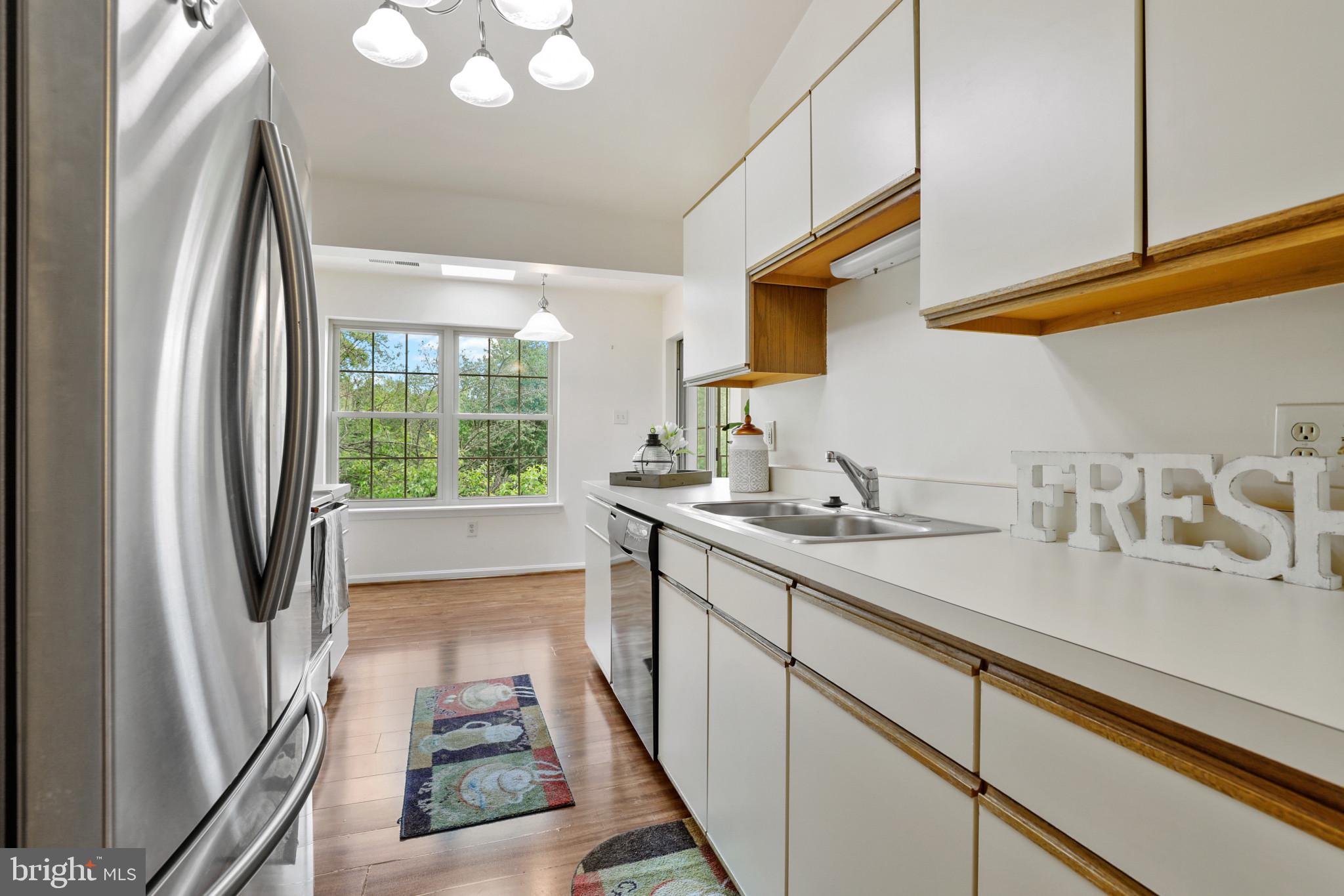 QUAIL CREEK CONDOS - Residential