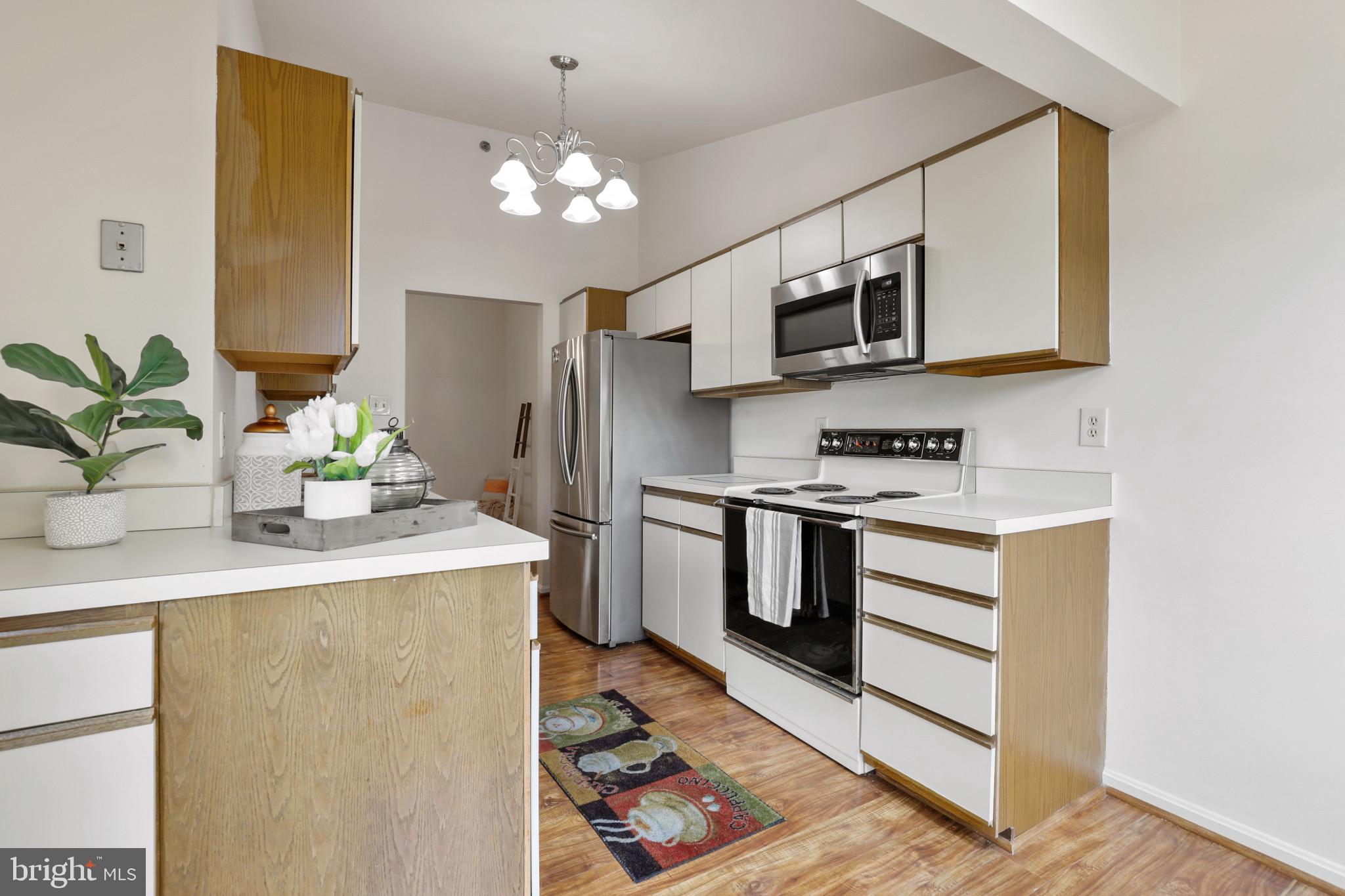 QUAIL CREEK CONDOS - Residential