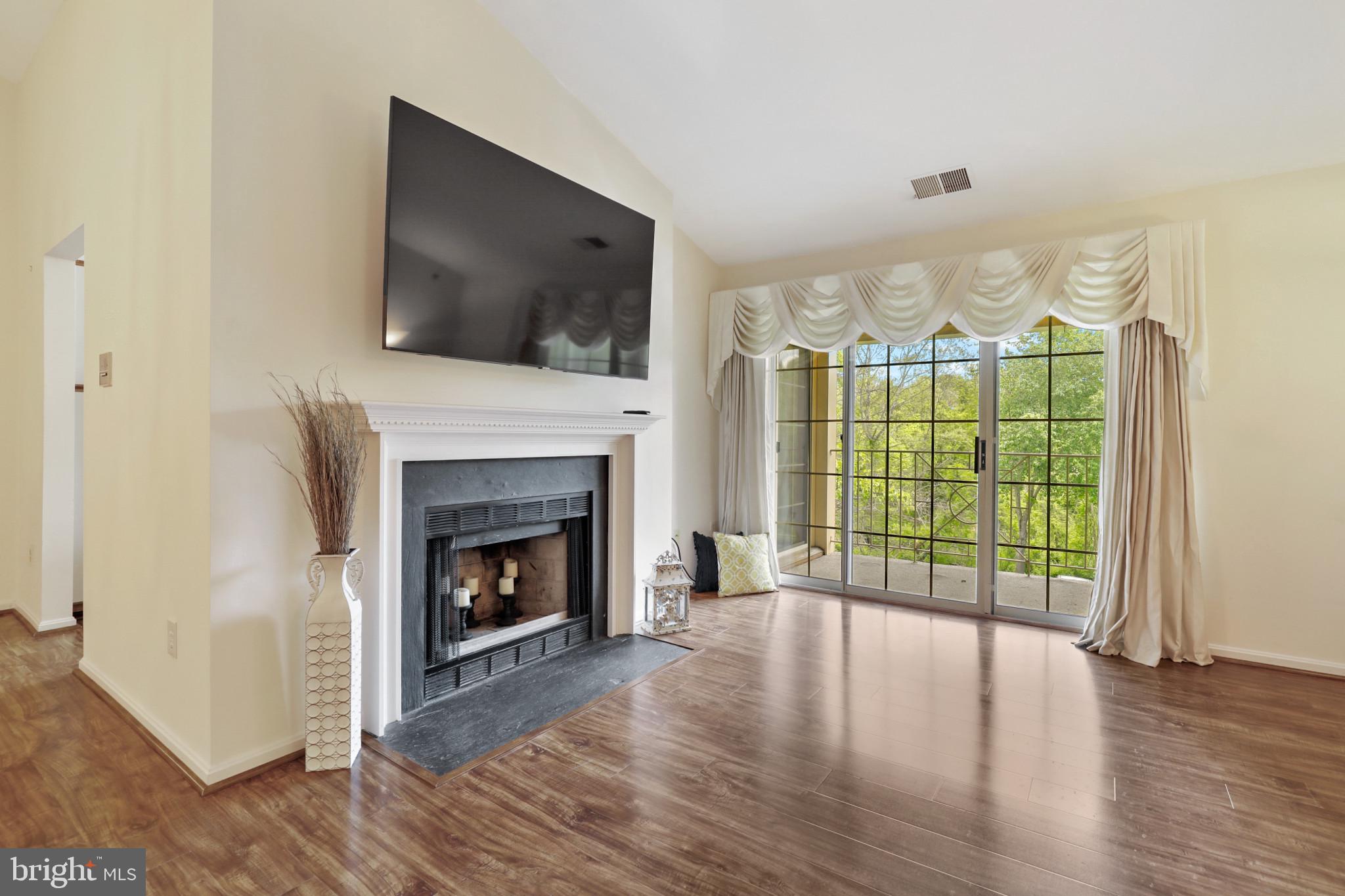 QUAIL CREEK CONDOS - Residential