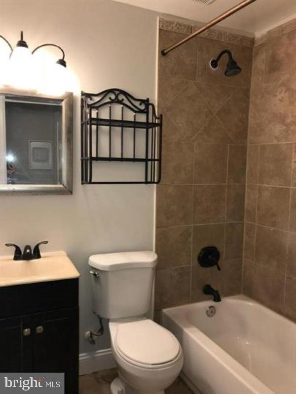 BELEVEDERE SQUARE - Residential Lease