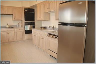 FAIRWAYS SOUTH - Residential Lease