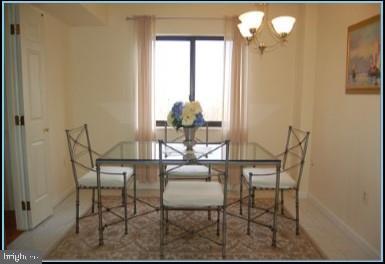 FAIRWAYS SOUTH - Residential Lease