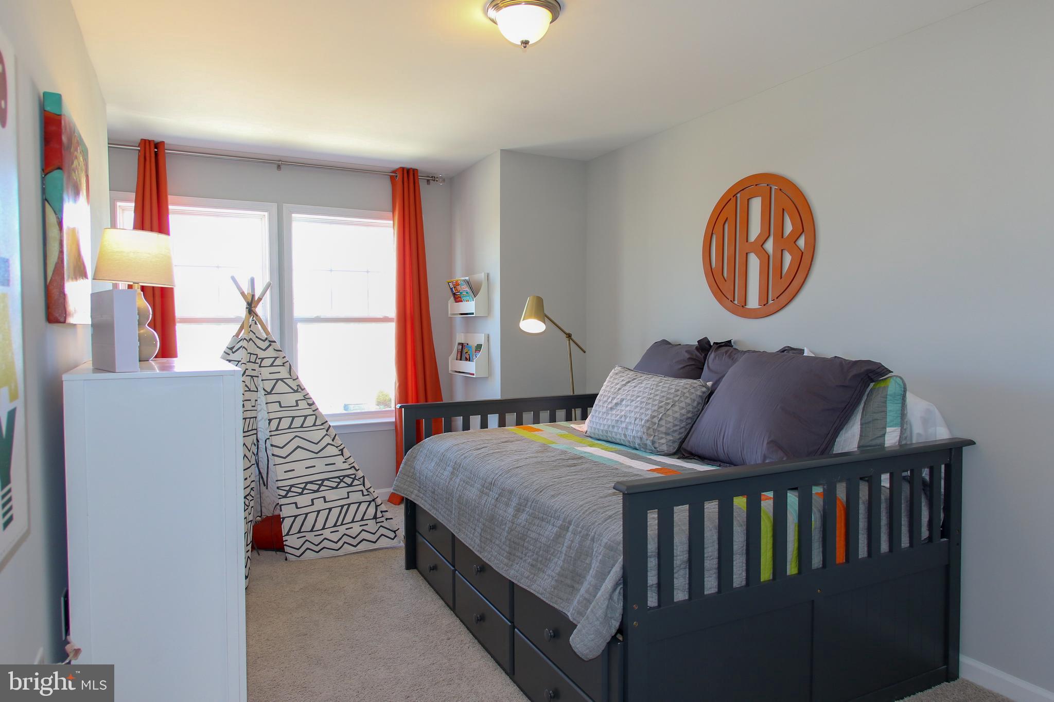 OVERLOOK AT RIVERSIDE TOWNHOMES - Residential