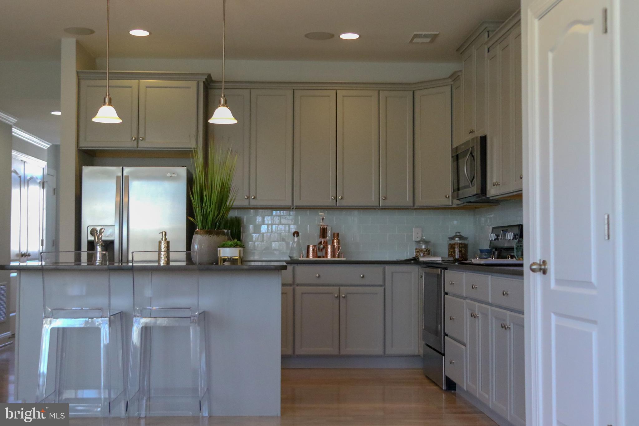 OVERLOOK AT RIVERSIDE TOWNHOMES - Residential