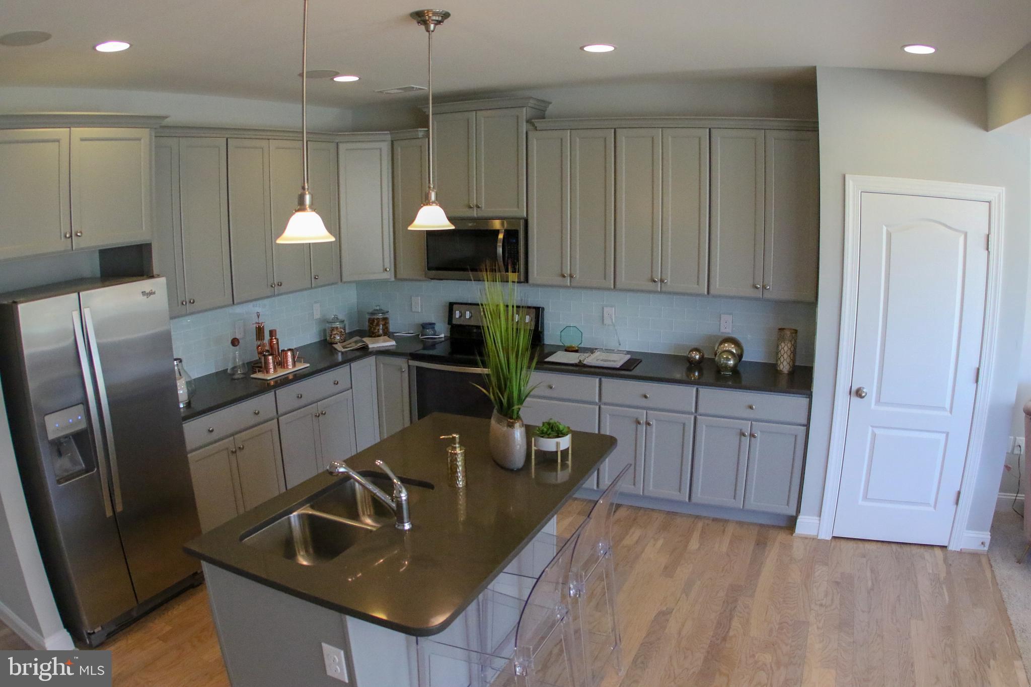 OVERLOOK AT RIVERSIDE TOWNHOMES - Residential