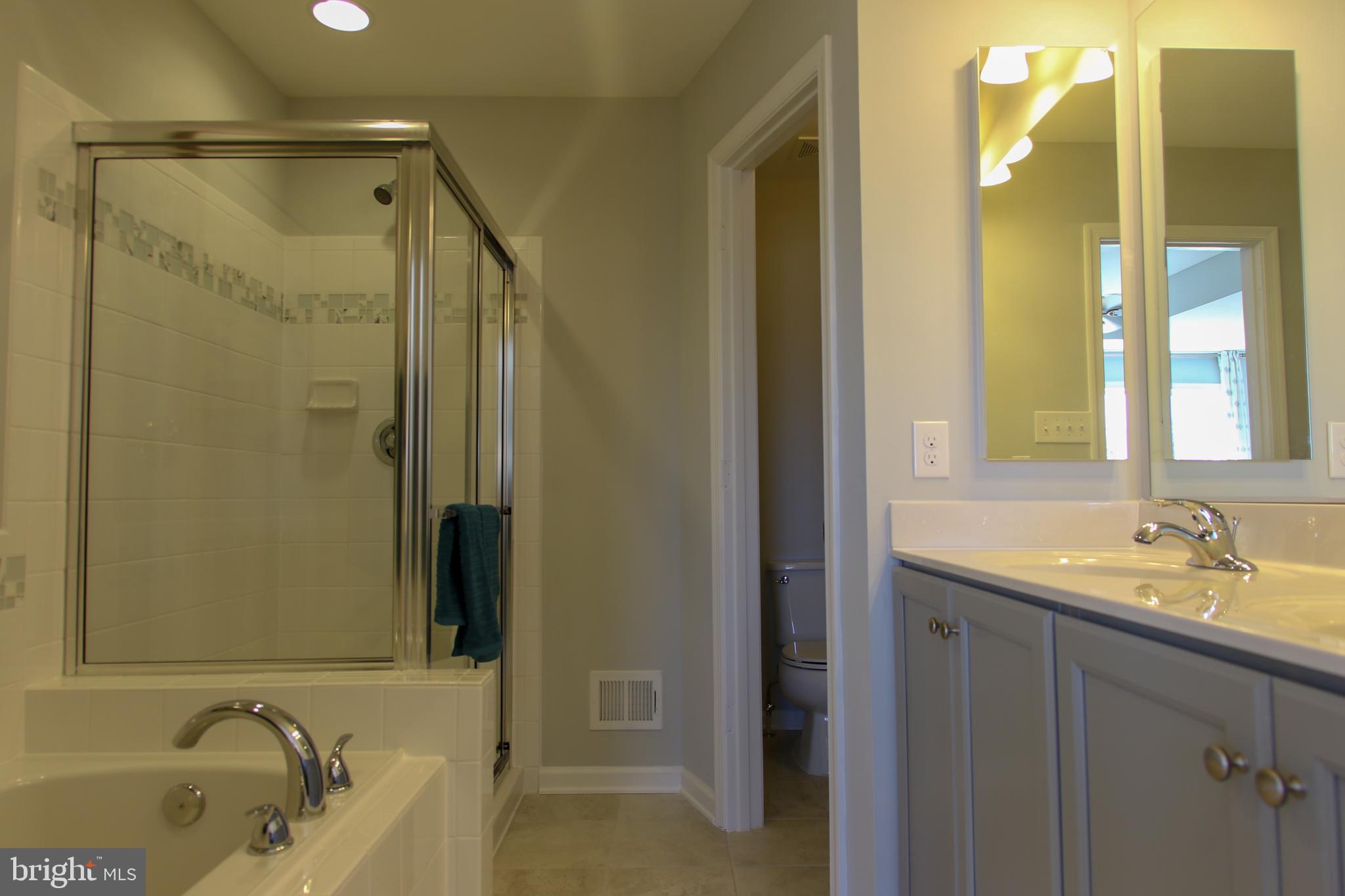 OVERLOOK AT RIVERSIDE TOWNHOMES - Residential