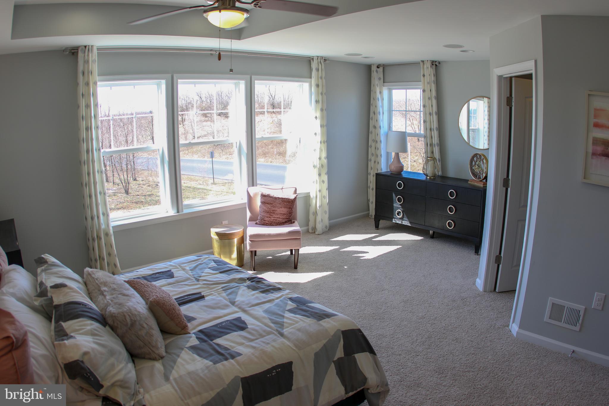 OVERLOOK AT RIVERSIDE TOWNHOMES - Residential