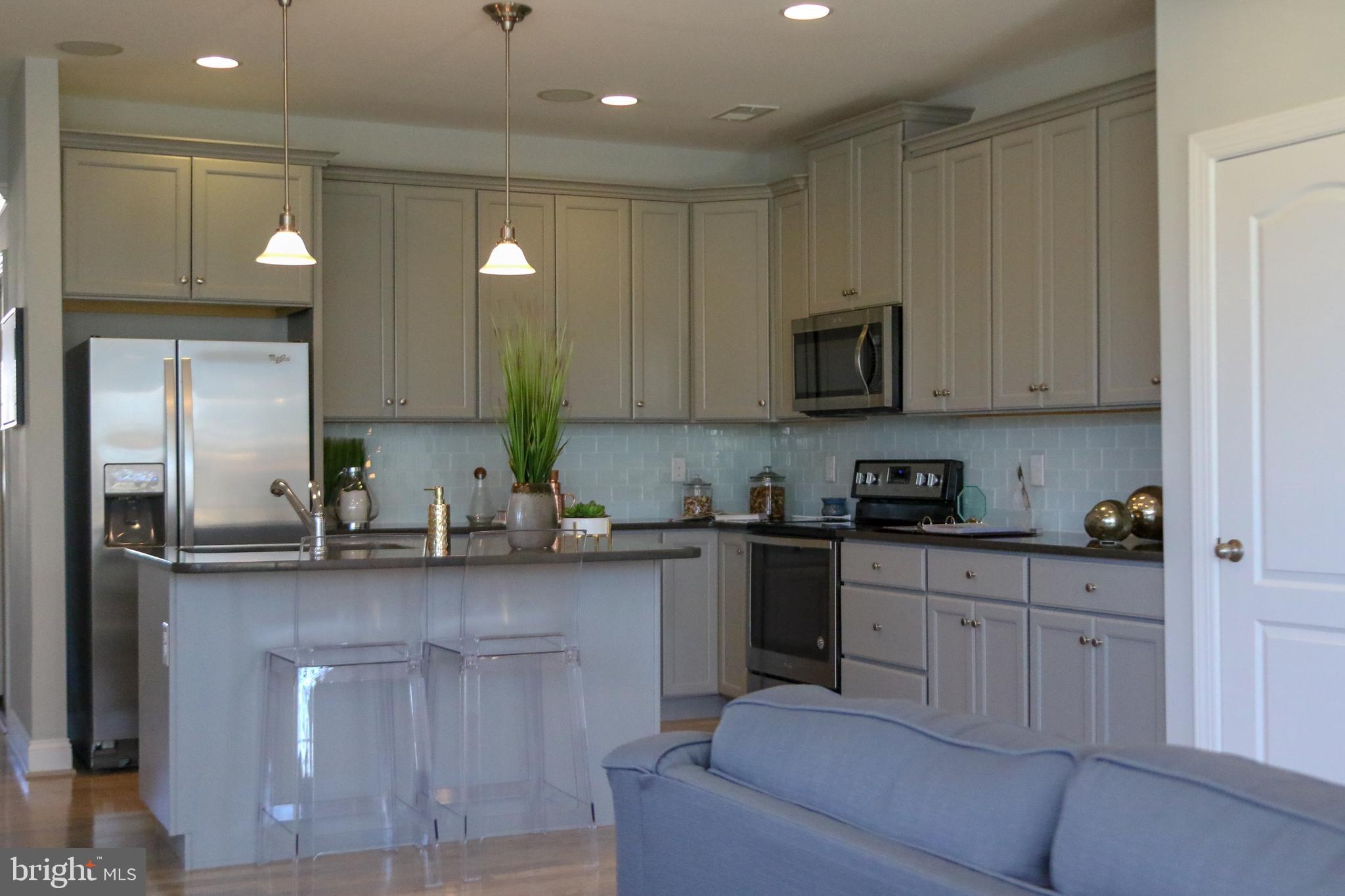 OVERLOOK AT RIVERSIDE TOWNHOMES - Residential