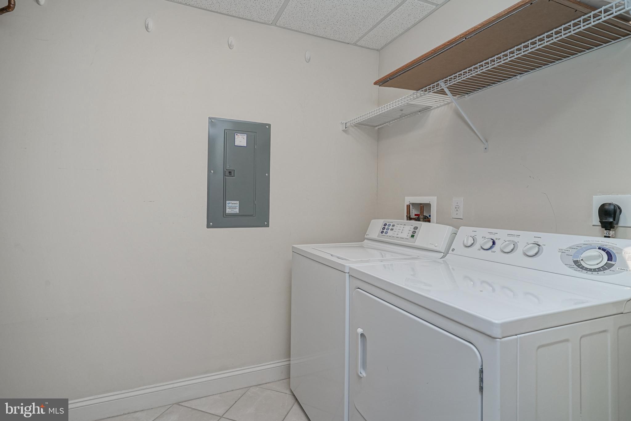 CREEKSIDE VILLAGE - Residential