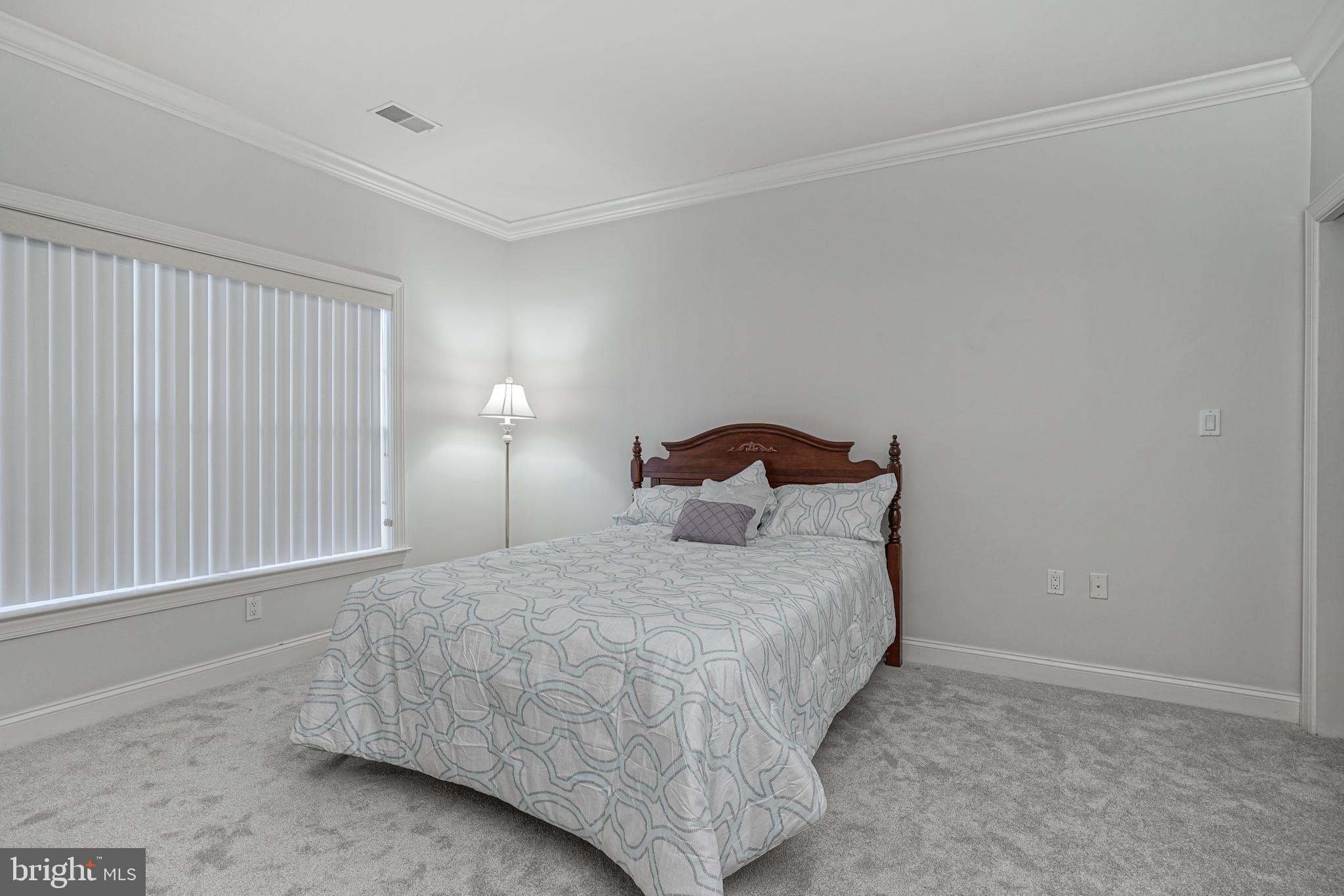 CREEKSIDE VILLAGE - Residential