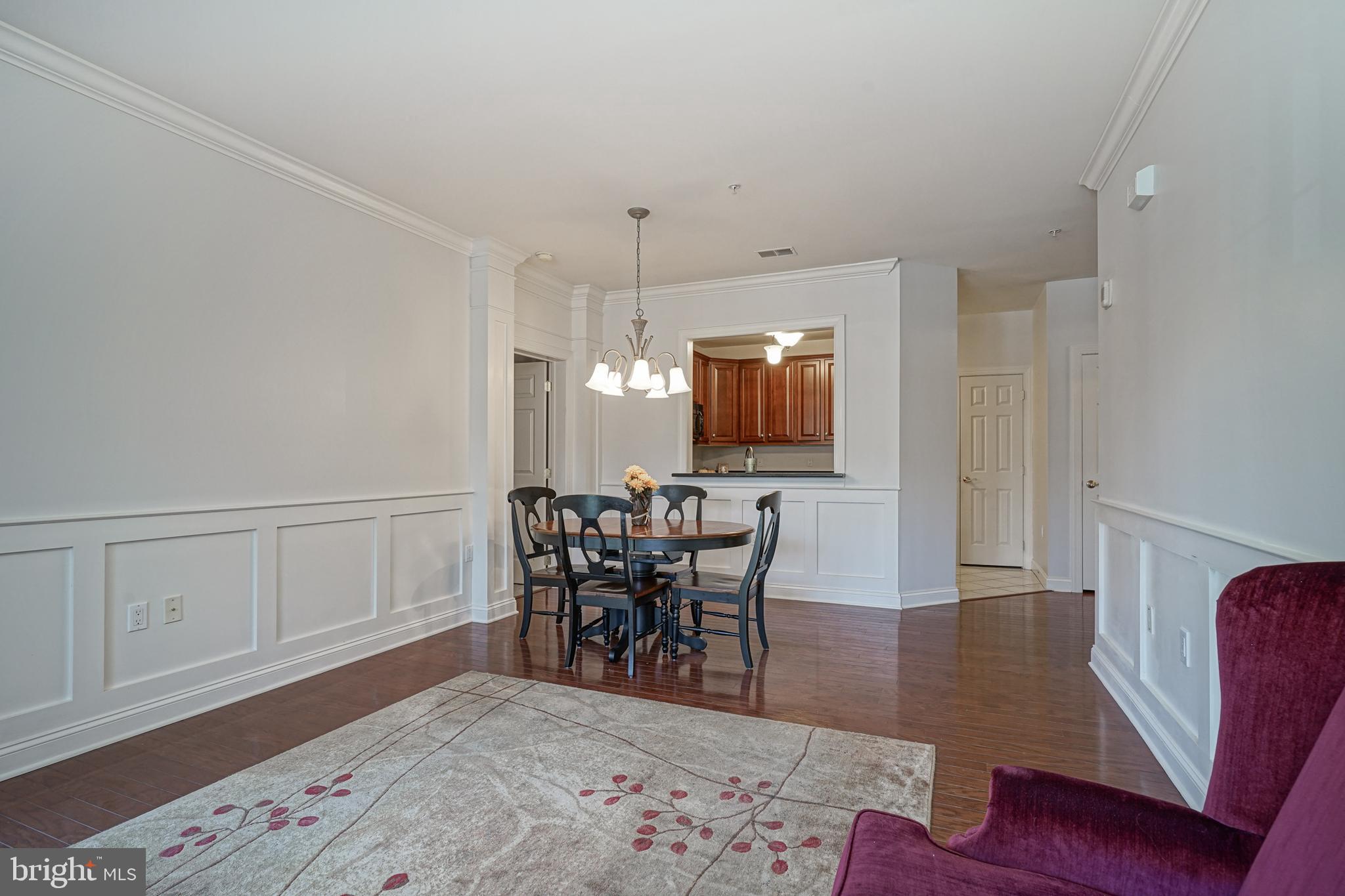 CREEKSIDE VILLAGE - Residential