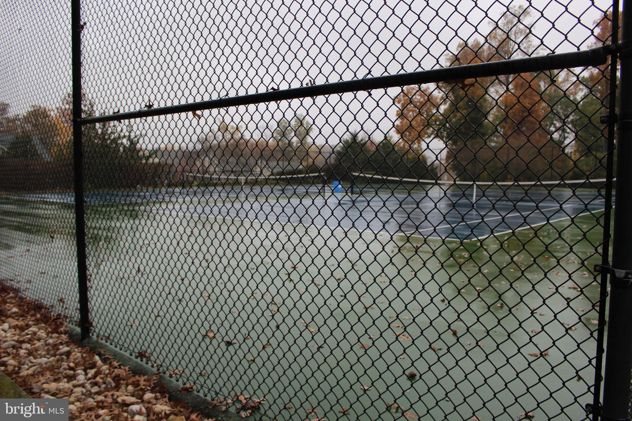 CREEKSIDE VILLAGE - Residential