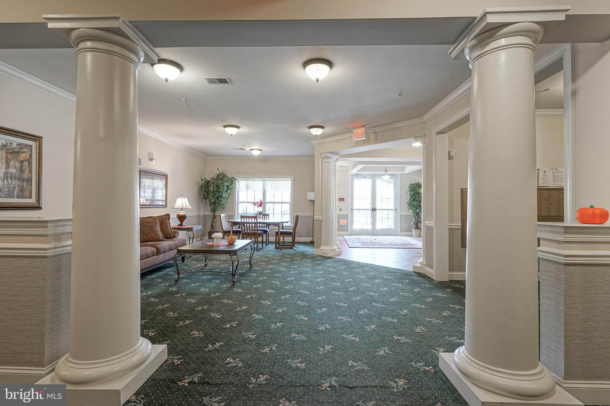 CREEKSIDE VILLAGE - Residential