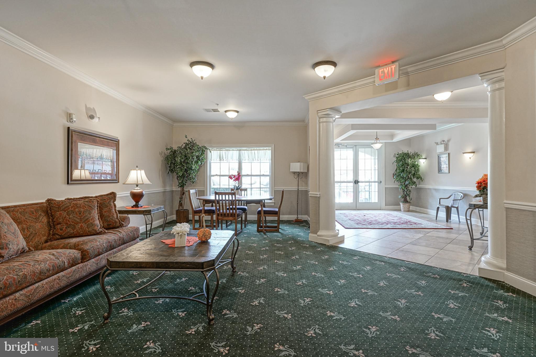 CREEKSIDE VILLAGE - Residential