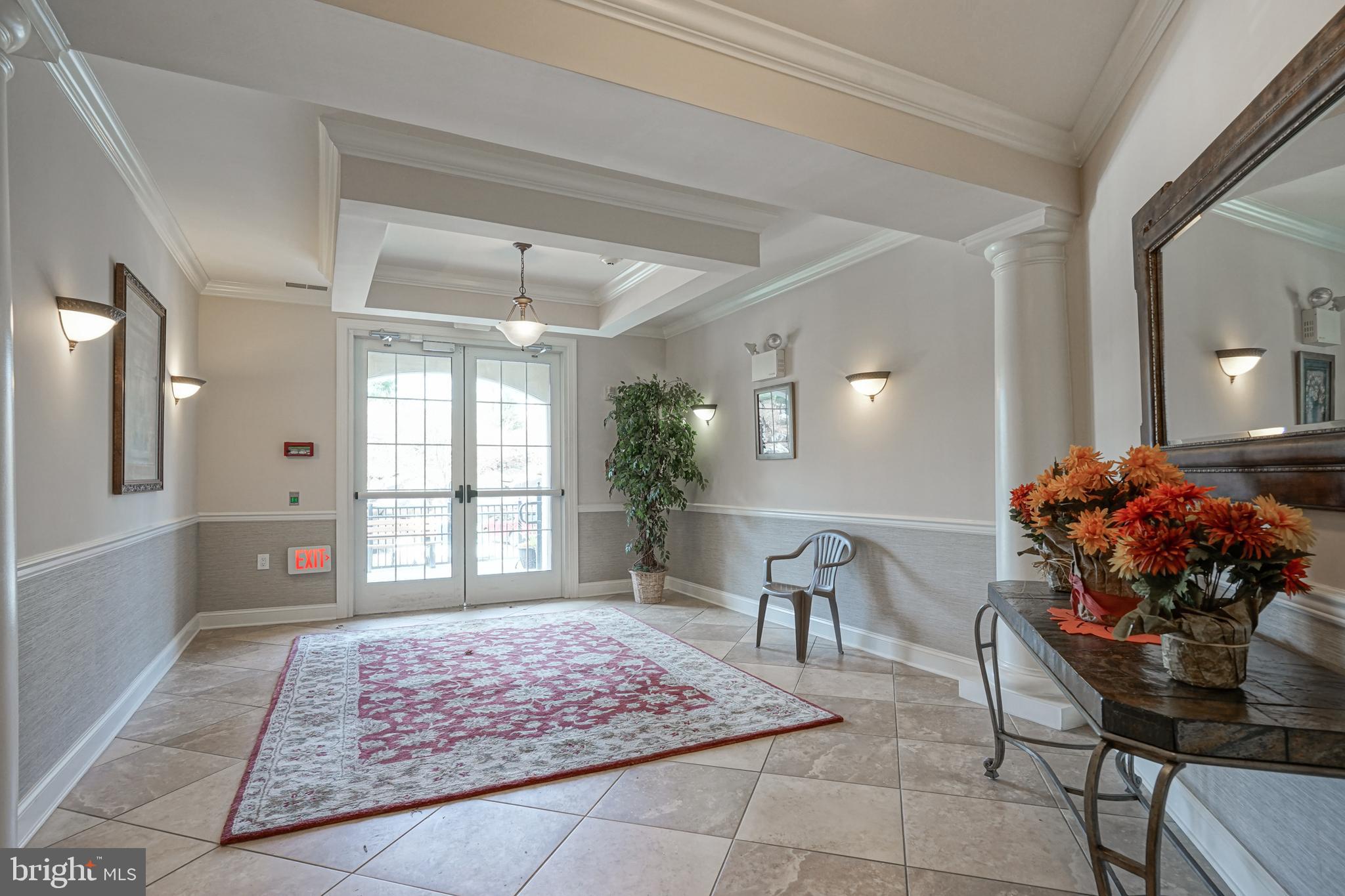 CREEKSIDE VILLAGE - Residential