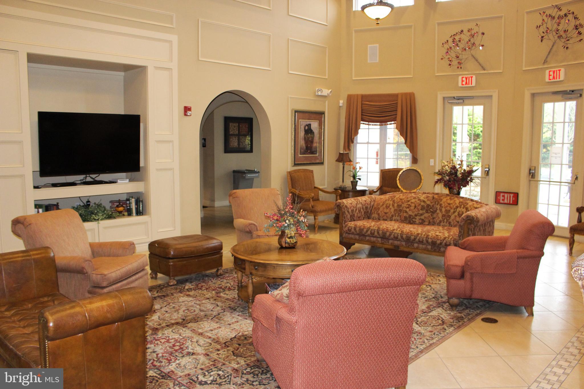 CREEKSIDE VILLAGE - Residential