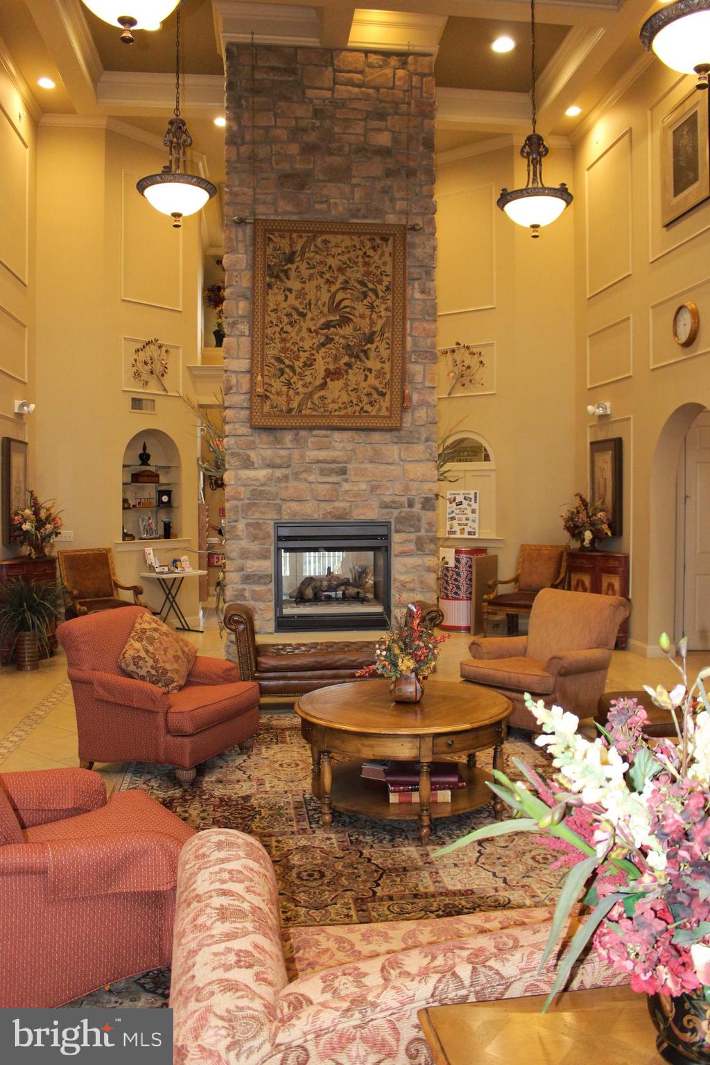 CREEKSIDE VILLAGE - Residential