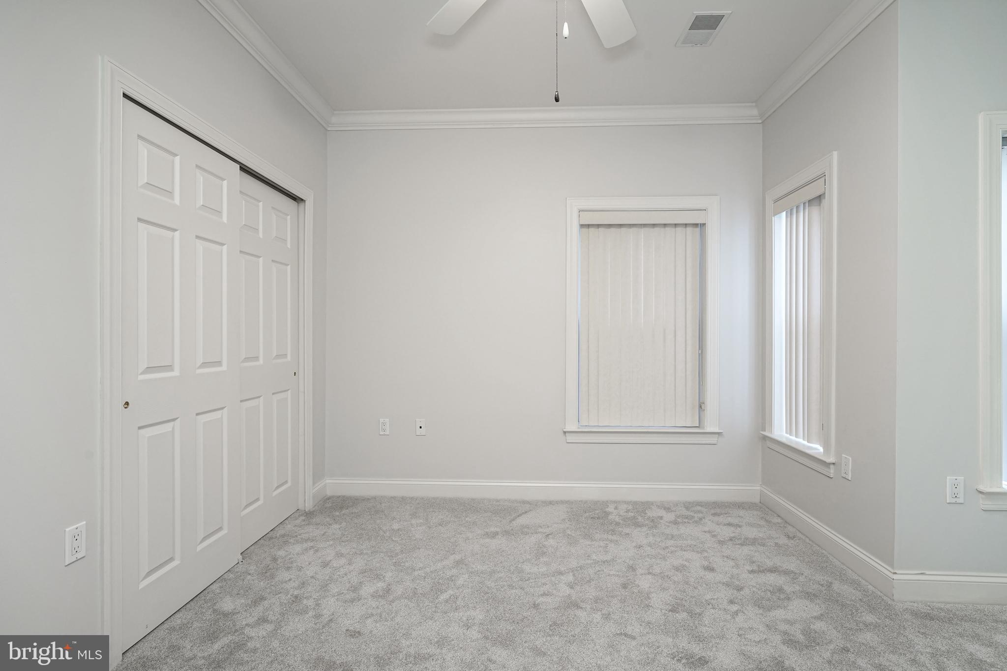 CREEKSIDE VILLAGE - Residential