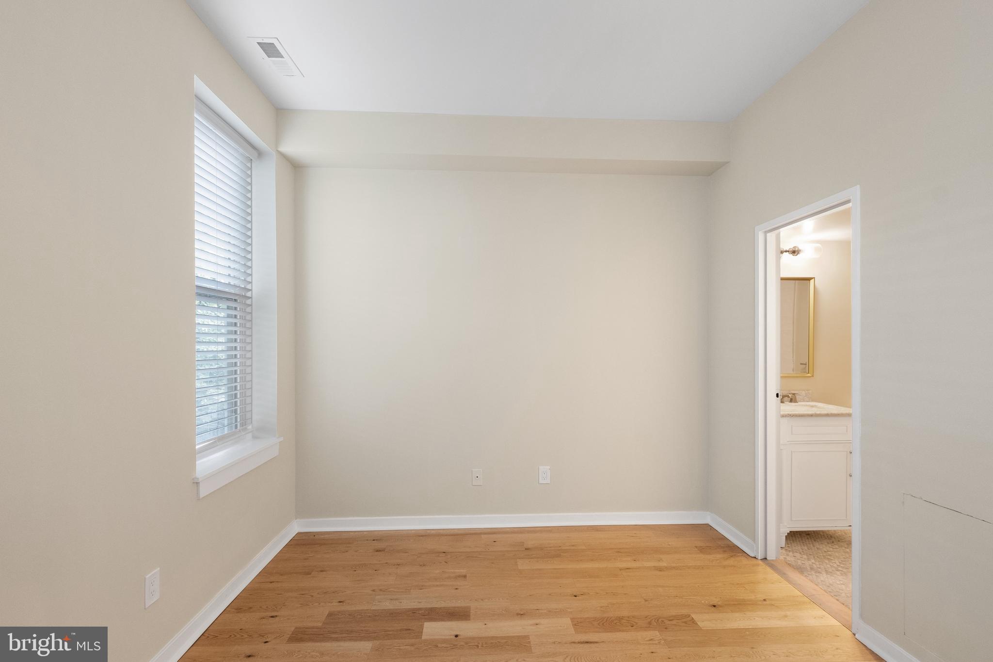 ART MUSEUM AREA - Residential Lease