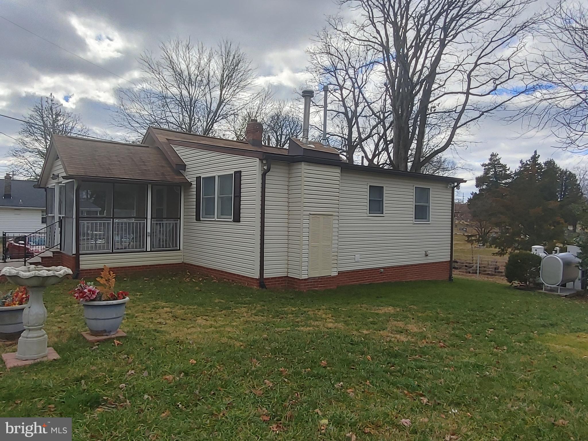 FORESTVILLE - Residential