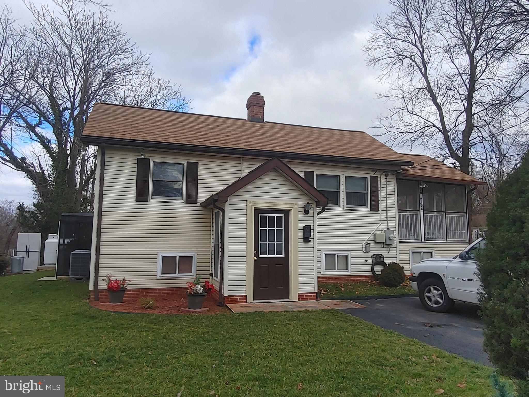 FORESTVILLE - Residential