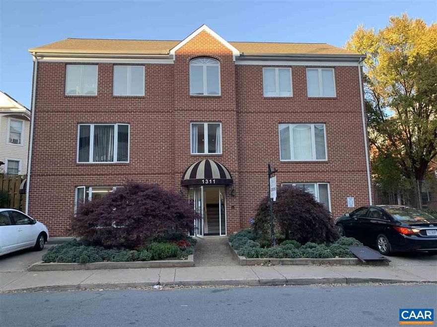 Available NOW! UVA ALERT! One bedroom LARGE apartment located on The Corner! Newly renovated and looks beautiful!! Fantastic location! Located on the UVA Corner and very close to Downtown, Midtown, UVA hospital.  Three rooms include large room facing the street with large window, two closets and a medium size back room, full bath, laundry.