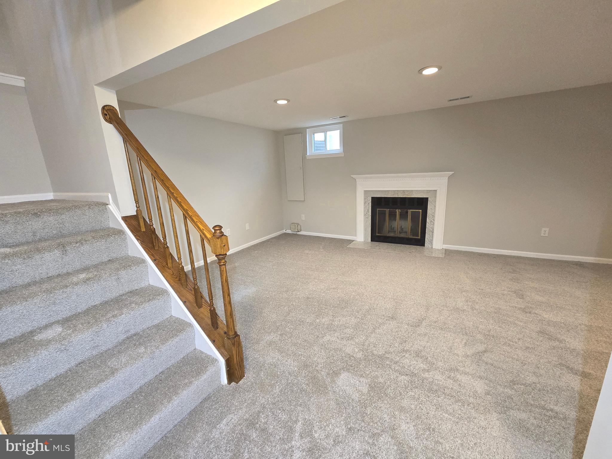 HALLOWELL - Residential