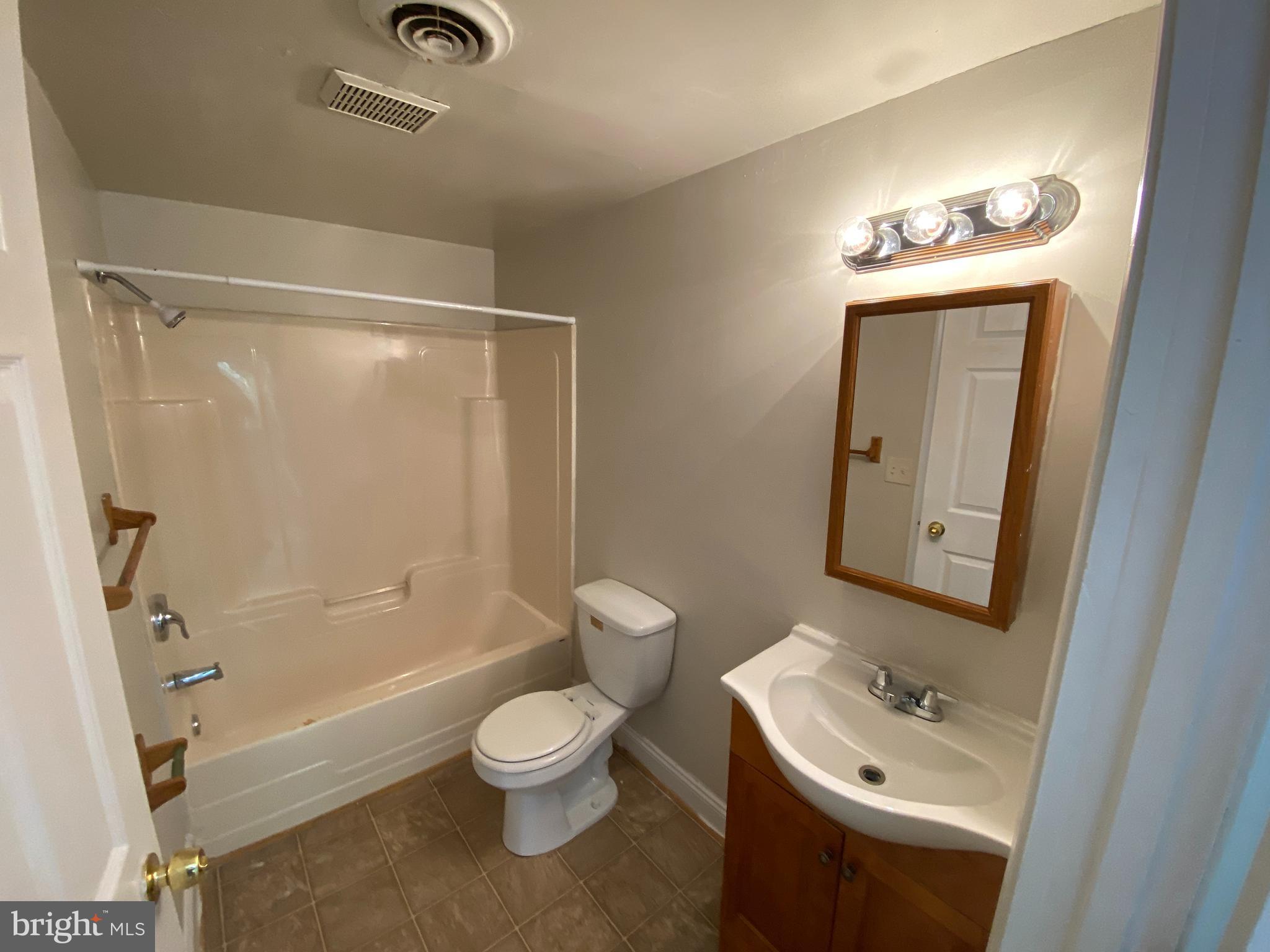 DOWNTOWN FREDERICKSBURG - Residential Lease