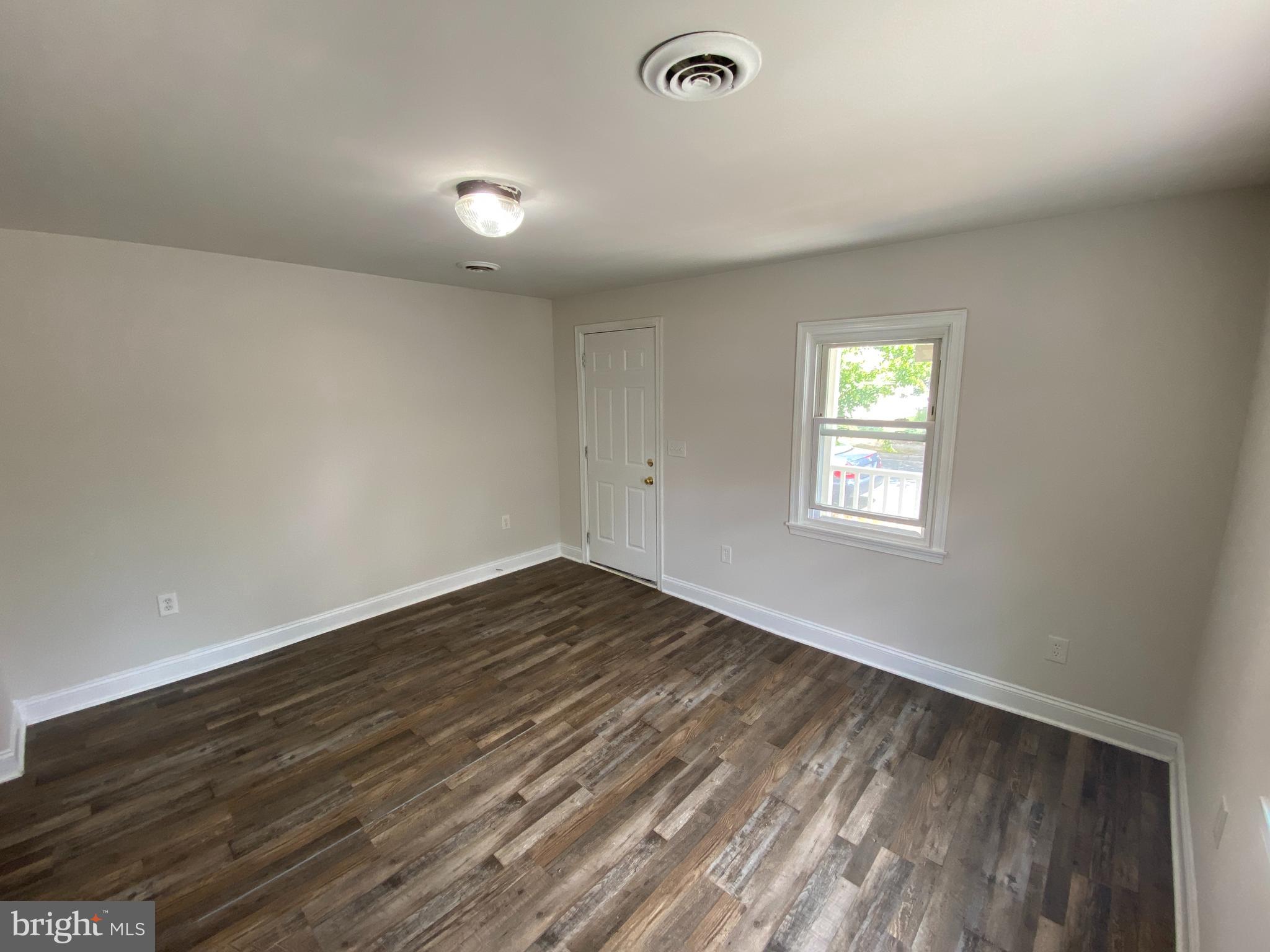 DOWNTOWN FREDERICKSBURG - Residential Lease