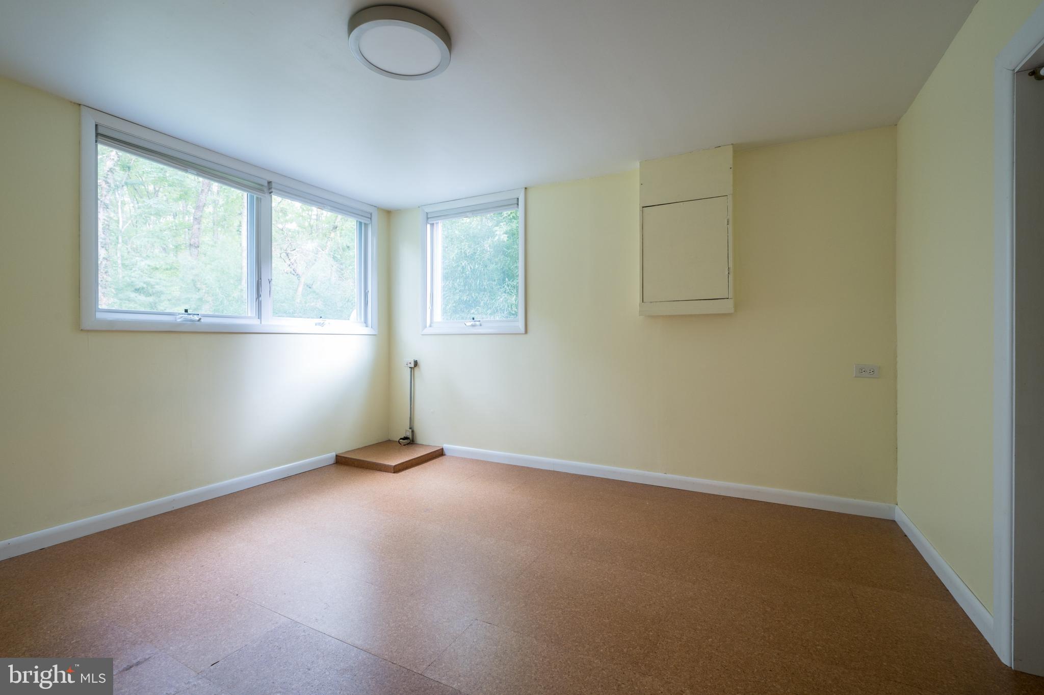 SHERWOOD HALL - Residential