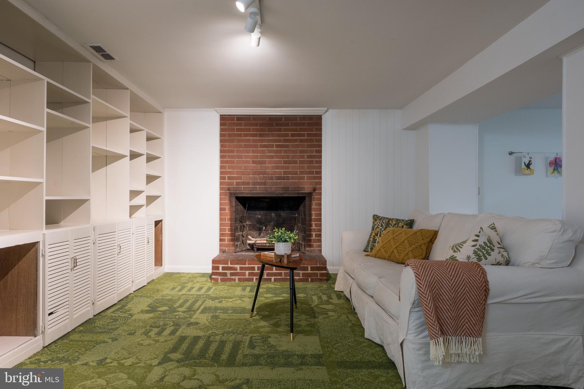 SHERWOOD HALL - Residential