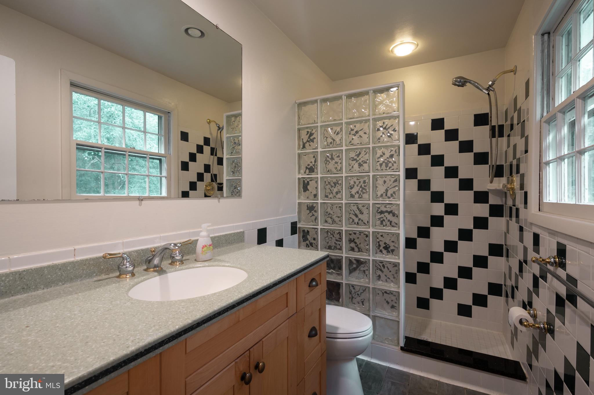 SHERWOOD HALL - Residential