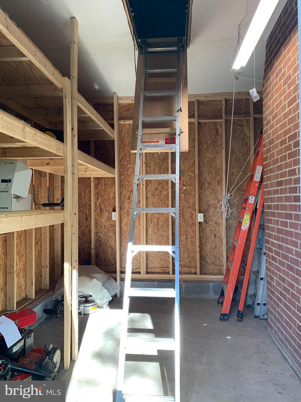 SHERWOOD HALL - Residential