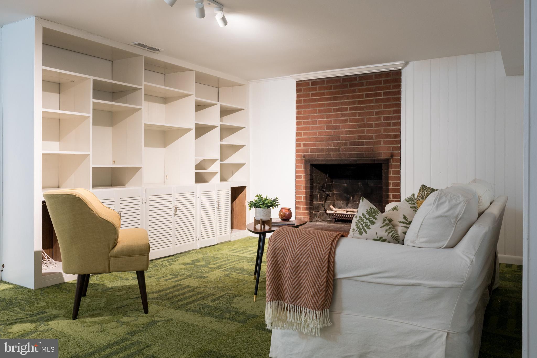 SHERWOOD HALL - Residential