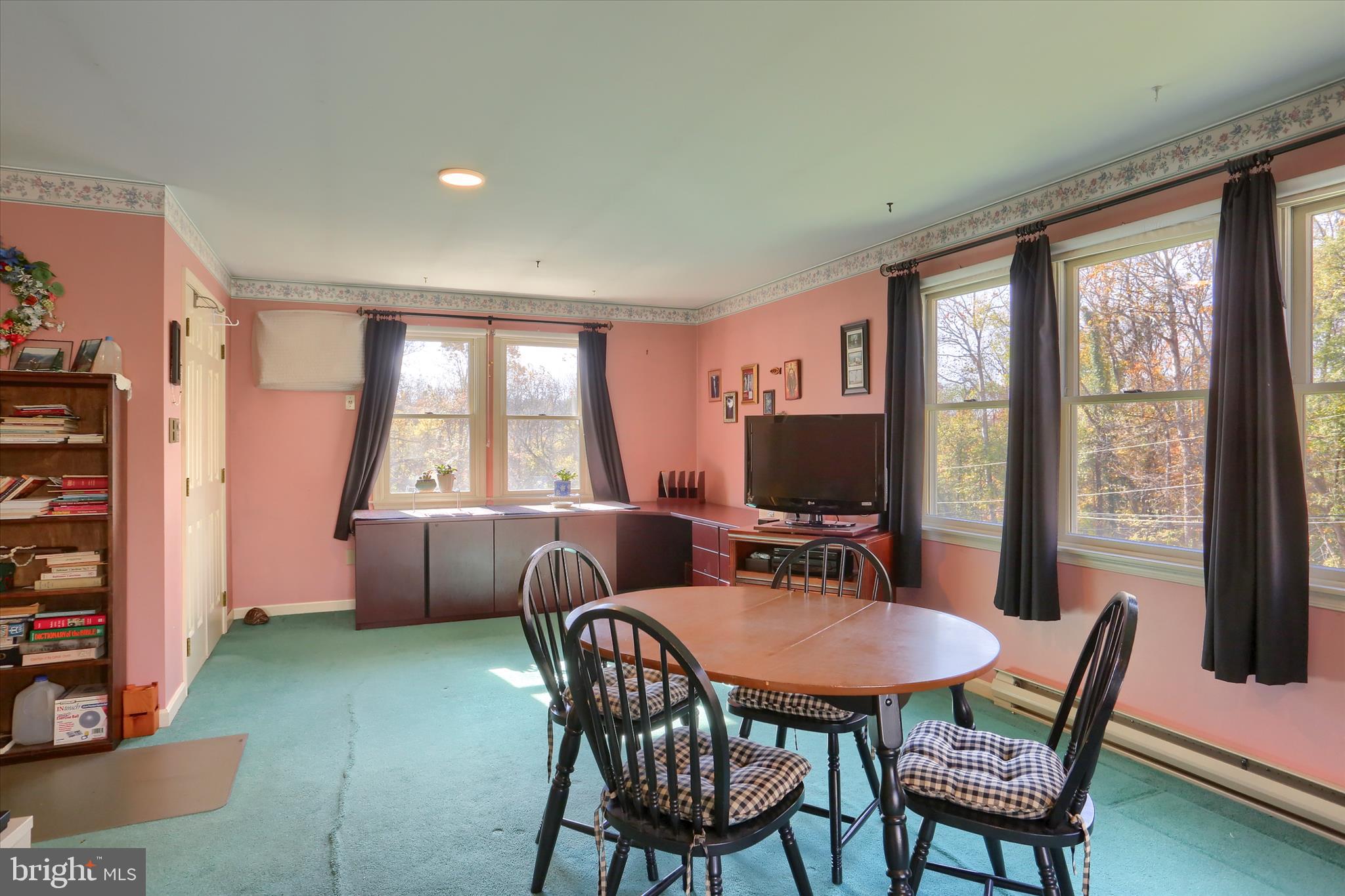 GREEN LANE FARMS - Residential