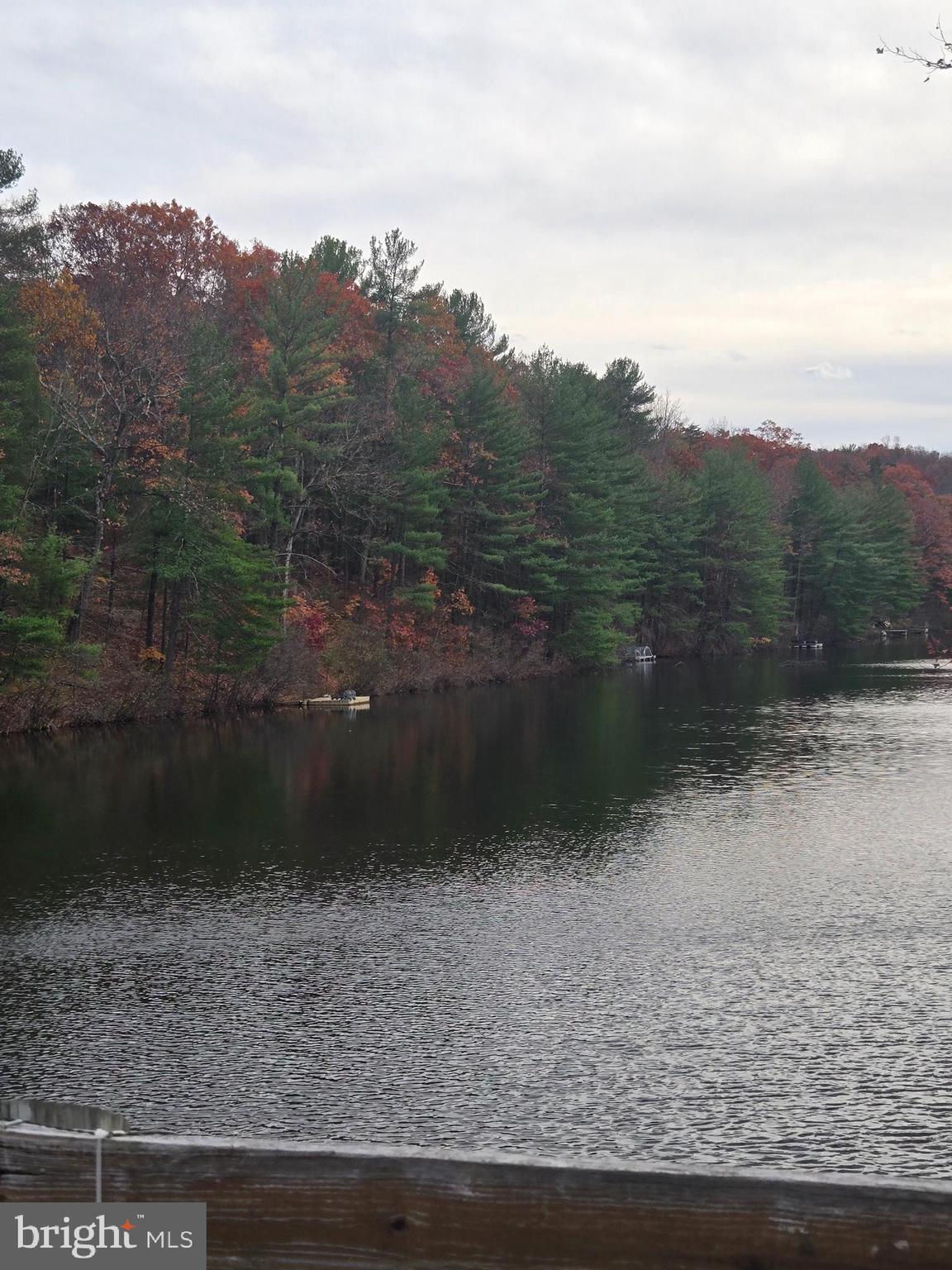 SLEEPY HOLLOW - Land