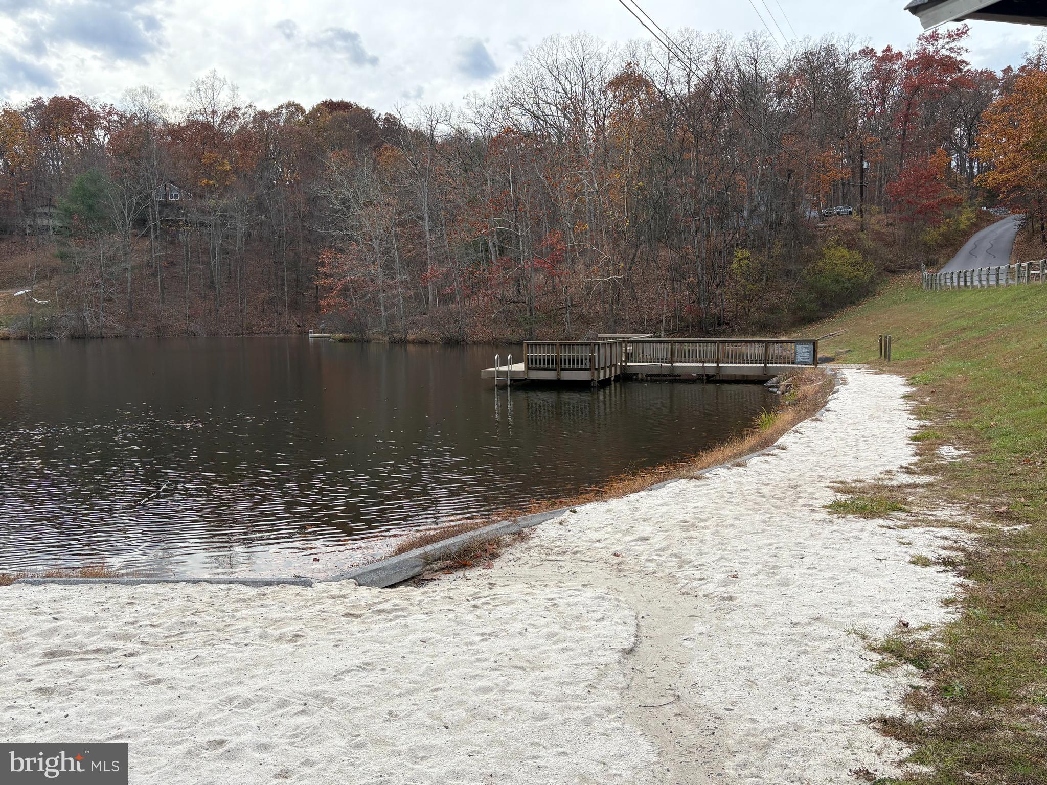 SLEEPY HOLLOW - Land